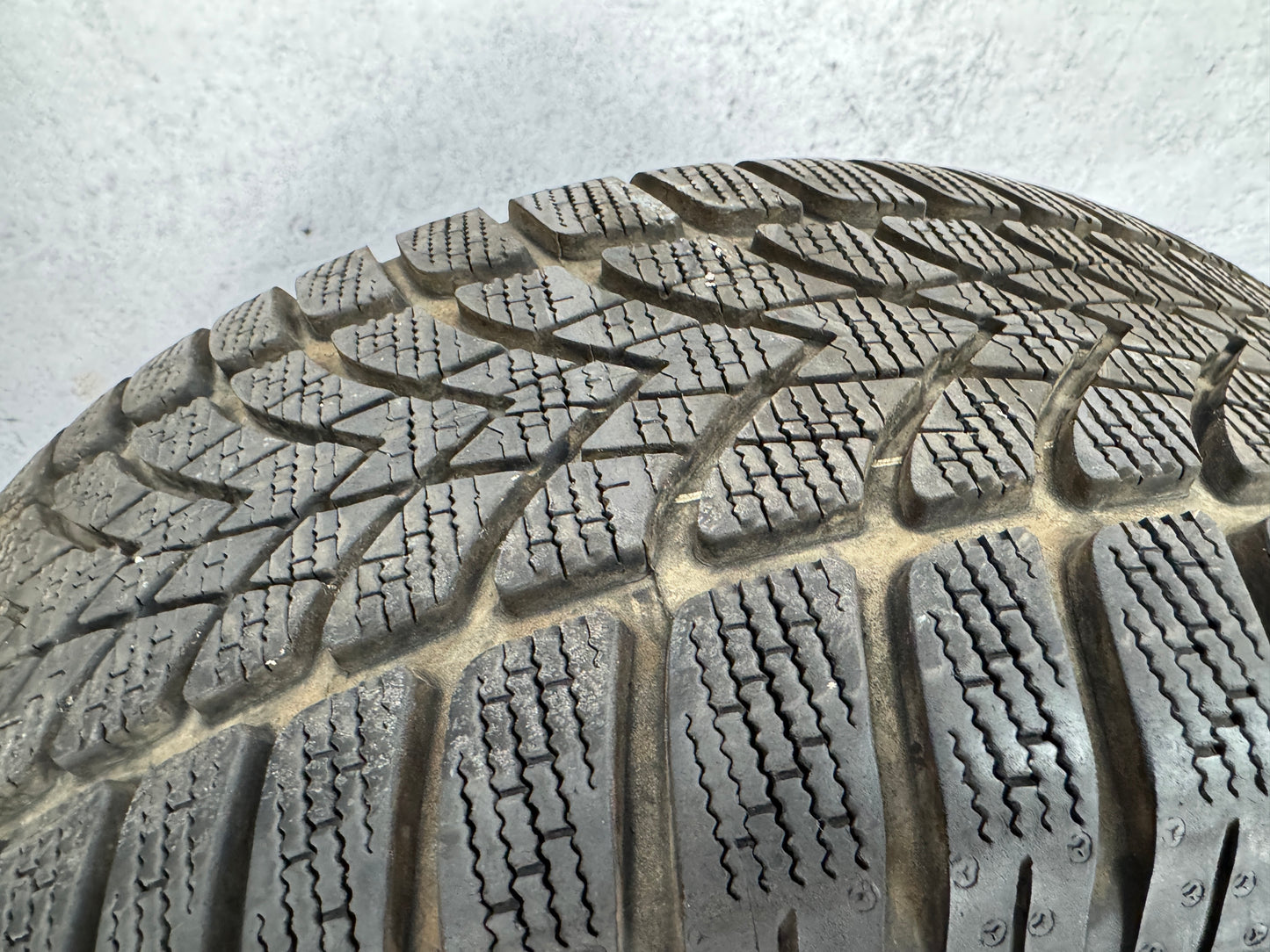 009520
