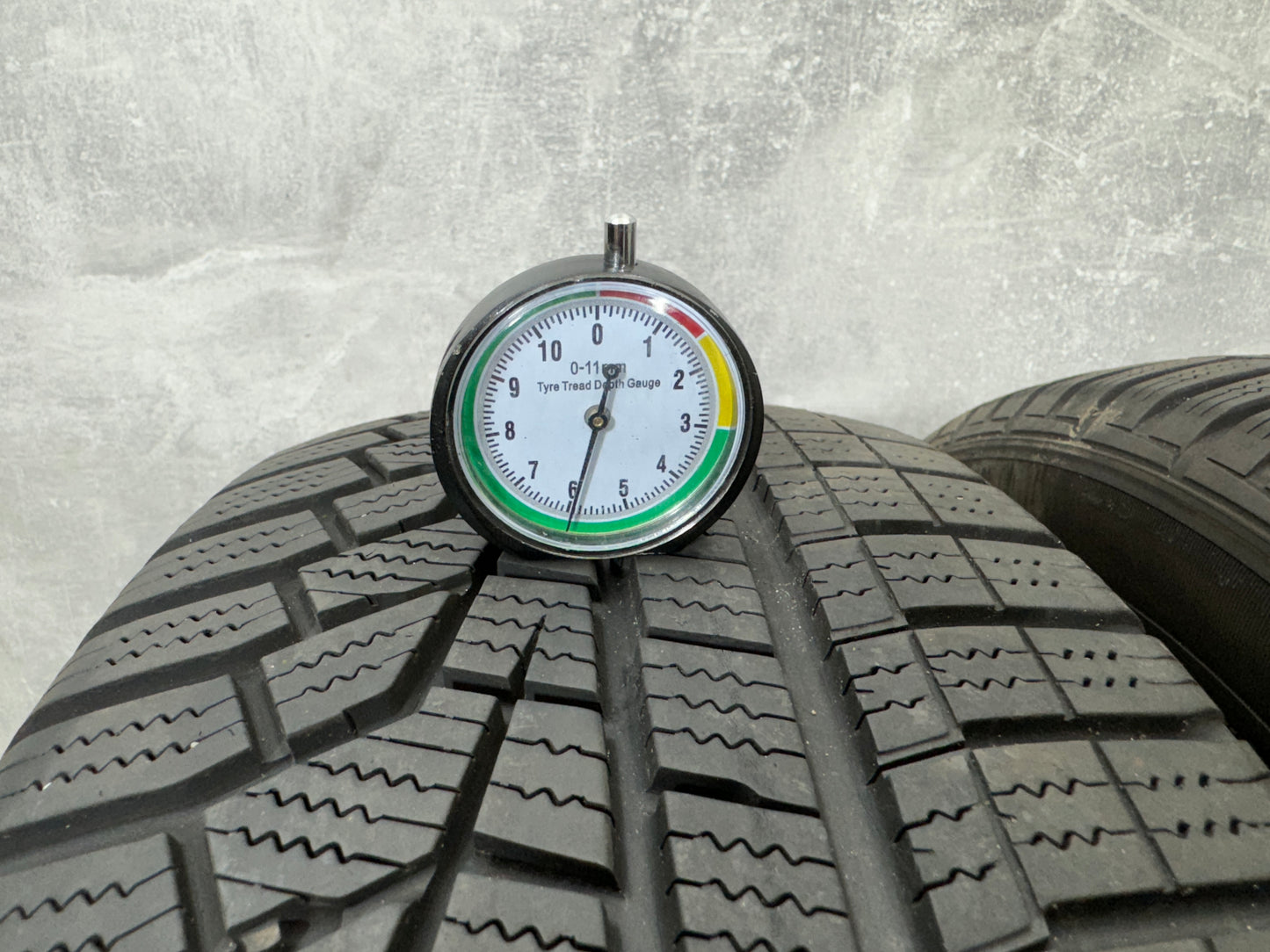 001993