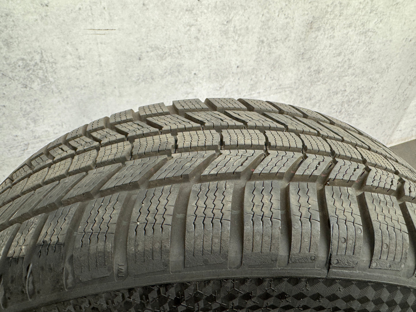 011202