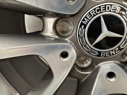 010693