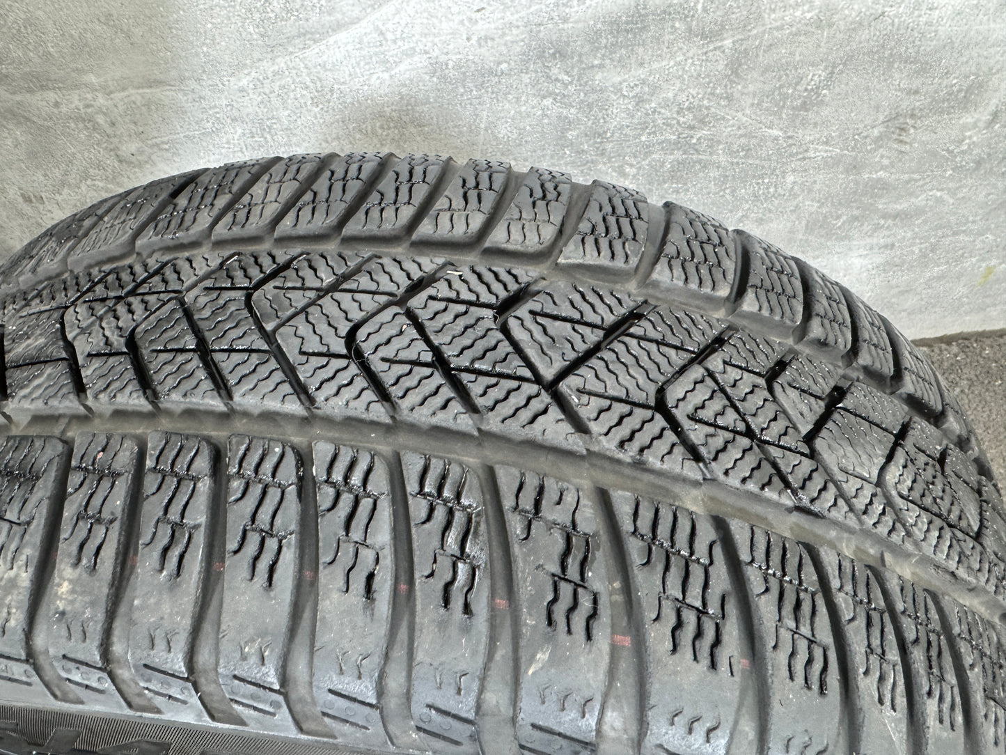 008394
