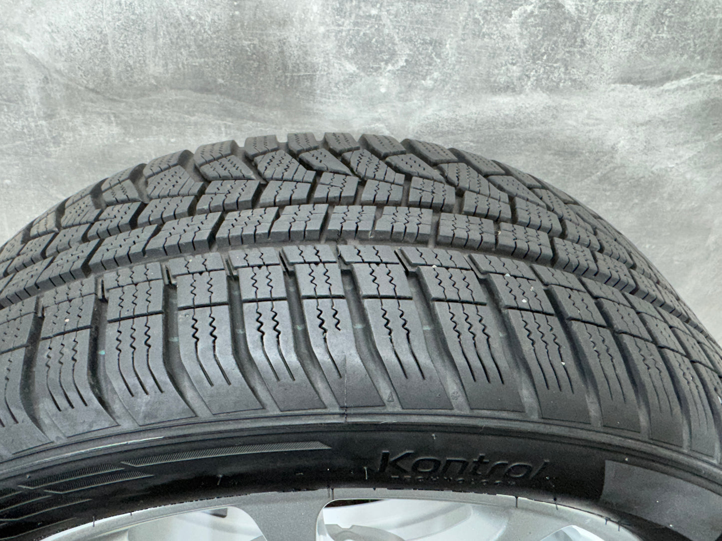 007878