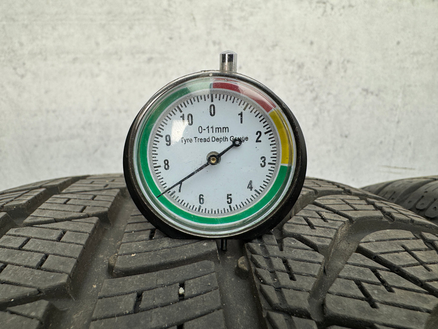 011136