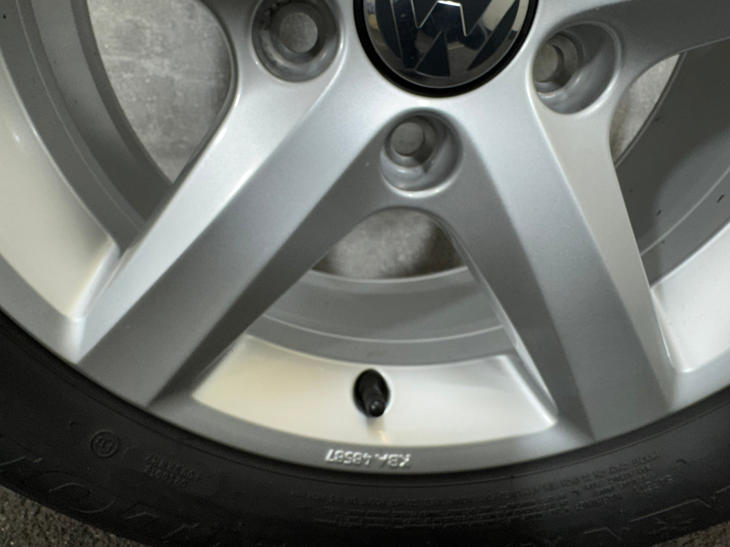 006958