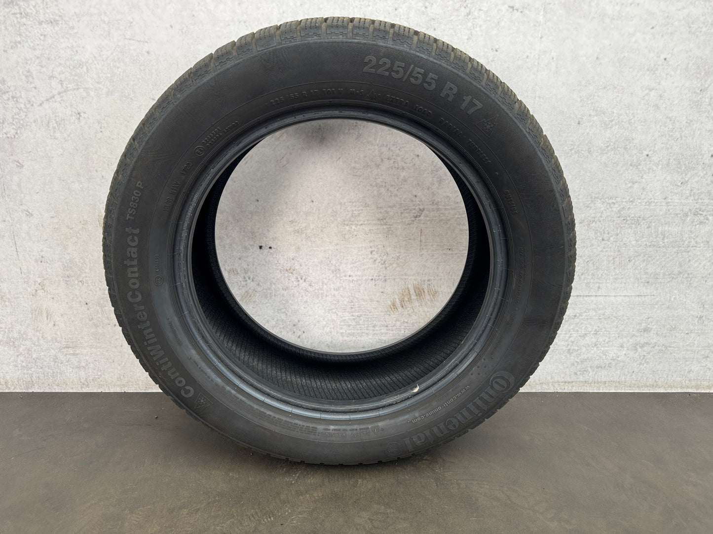 011684