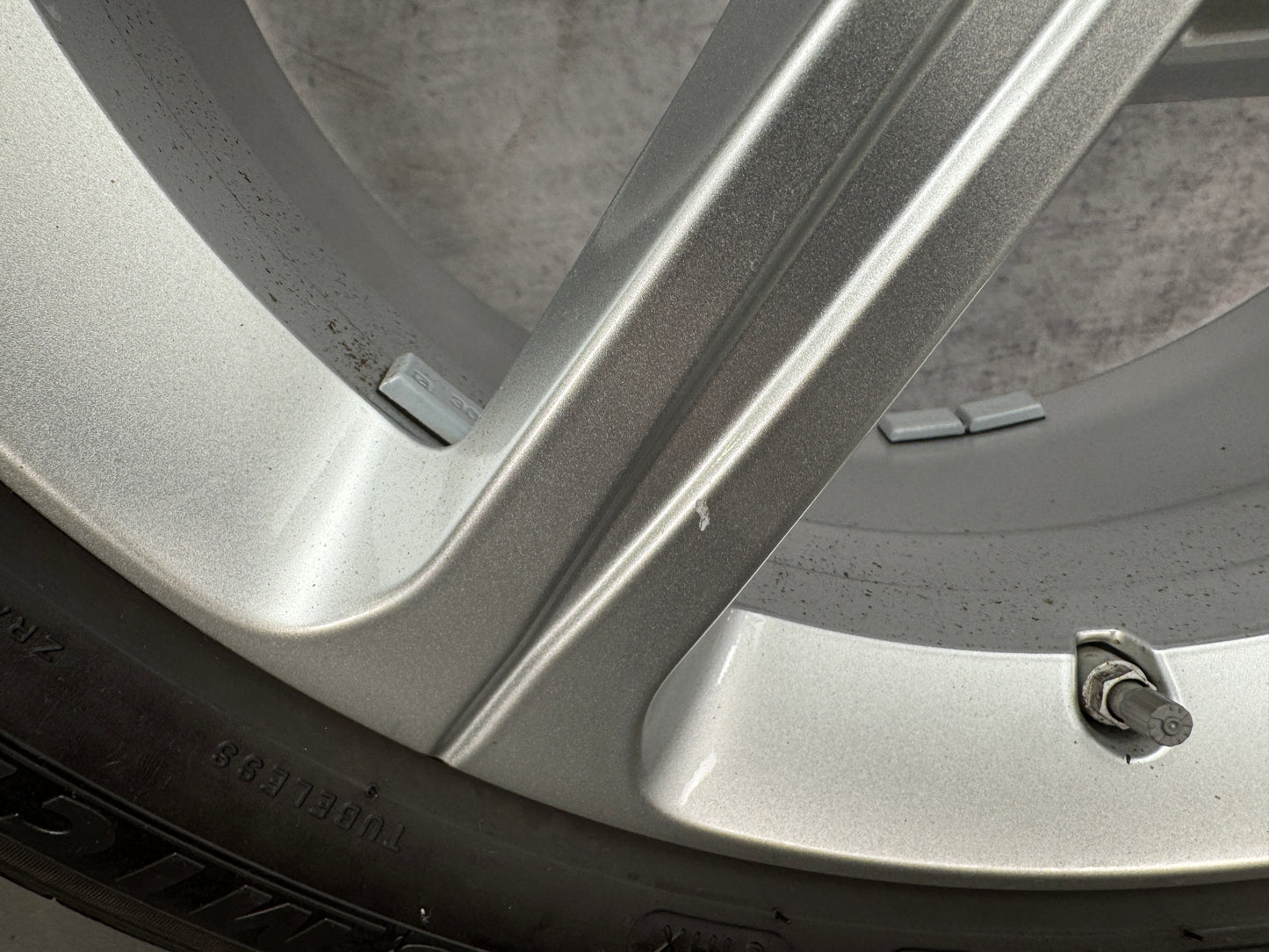 011722