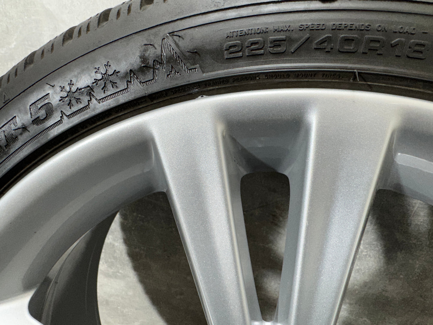 008492